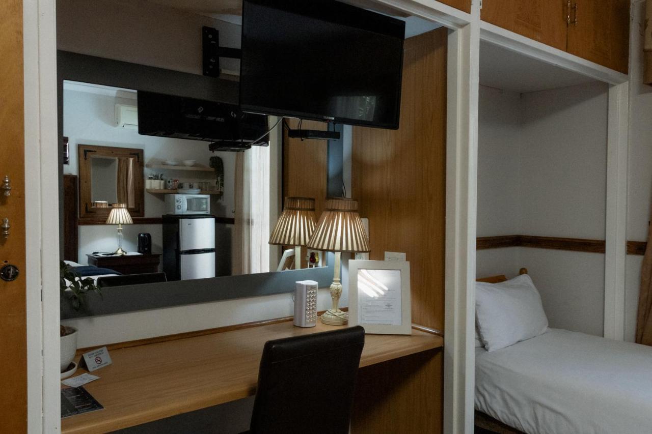 Park Living Guesthouse Bloemfontein Extérieur photo