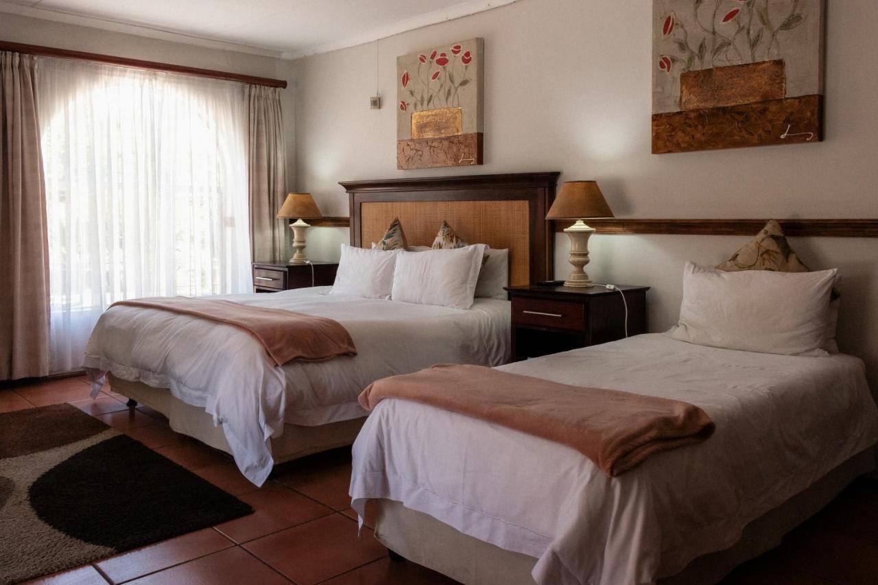Park Living Guesthouse Bloemfontein Extérieur photo