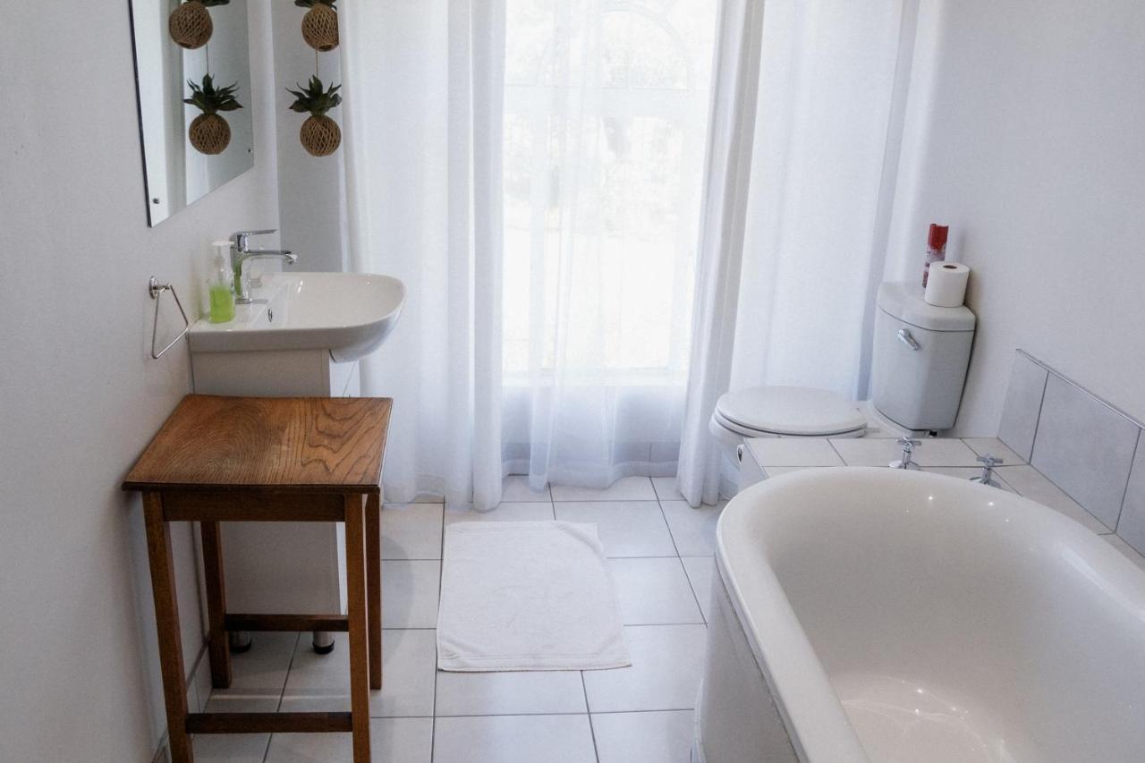 Park Living Guesthouse Bloemfontein Extérieur photo