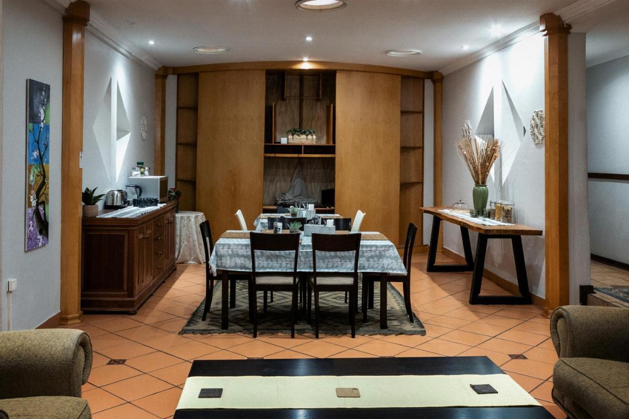 Park Living Guesthouse Bloemfontein Extérieur photo